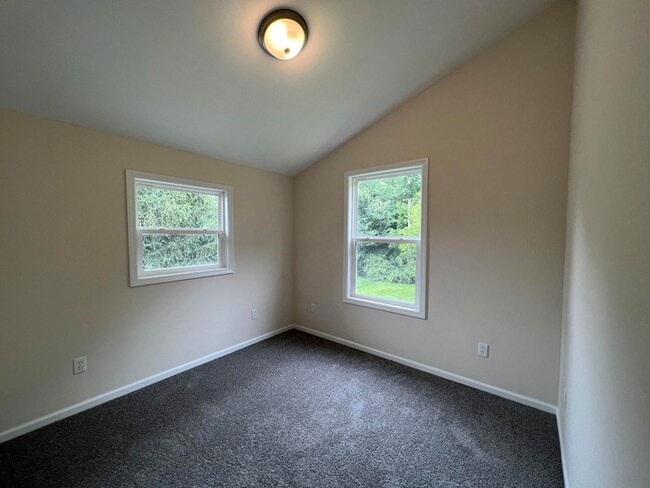 Building Photo - 237 Krouser Dr
