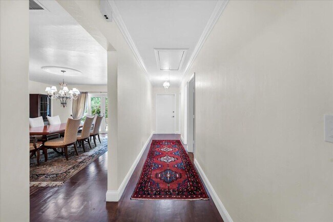 Building Photo - 2908 Banyan Blvd Cir NW