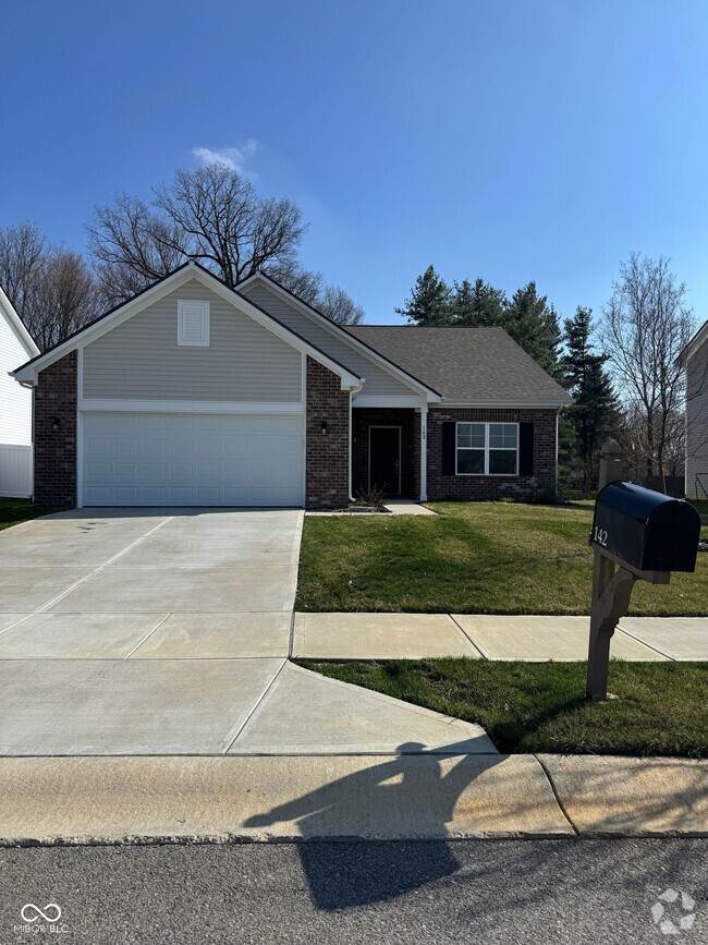 Building Photo - 142 Winding Brook Way