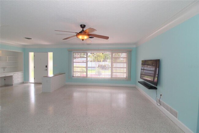 Building Photo - 2705 S Brink Ave