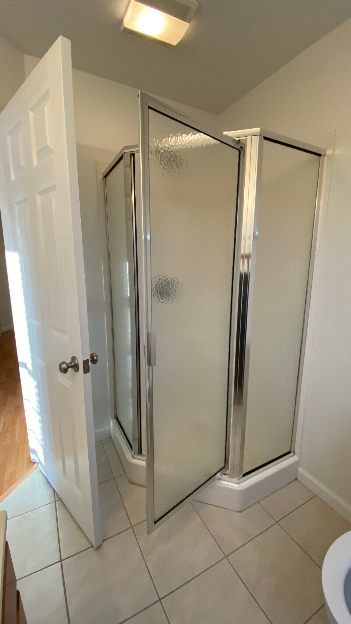 Shower - 1292 S Cobble Creek Cir