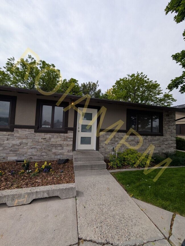 Primary Photo - 143 Robbins Ave