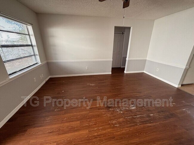 Building Photo - 8145 Cheryl Ann Ln