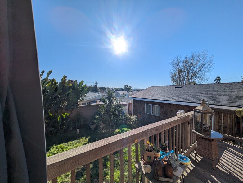 Building Photo - 522 E Maple Ave