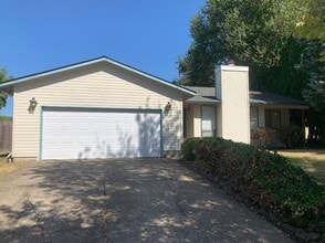 Building Photo - Single Level Near Southridge!!