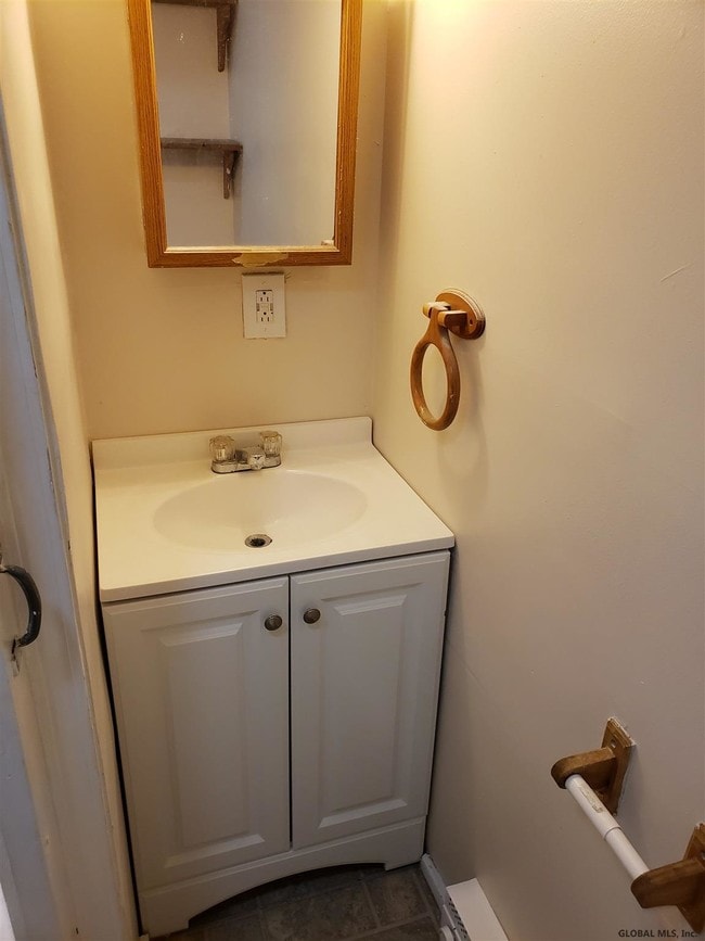 Building Photo - 718 East St