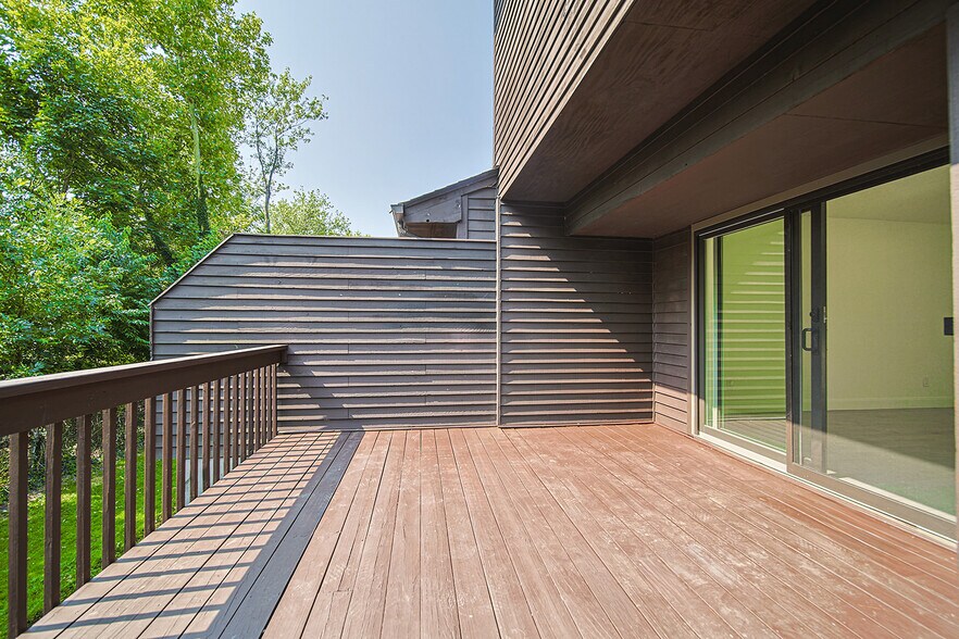 Building Photo - 356 French Ct