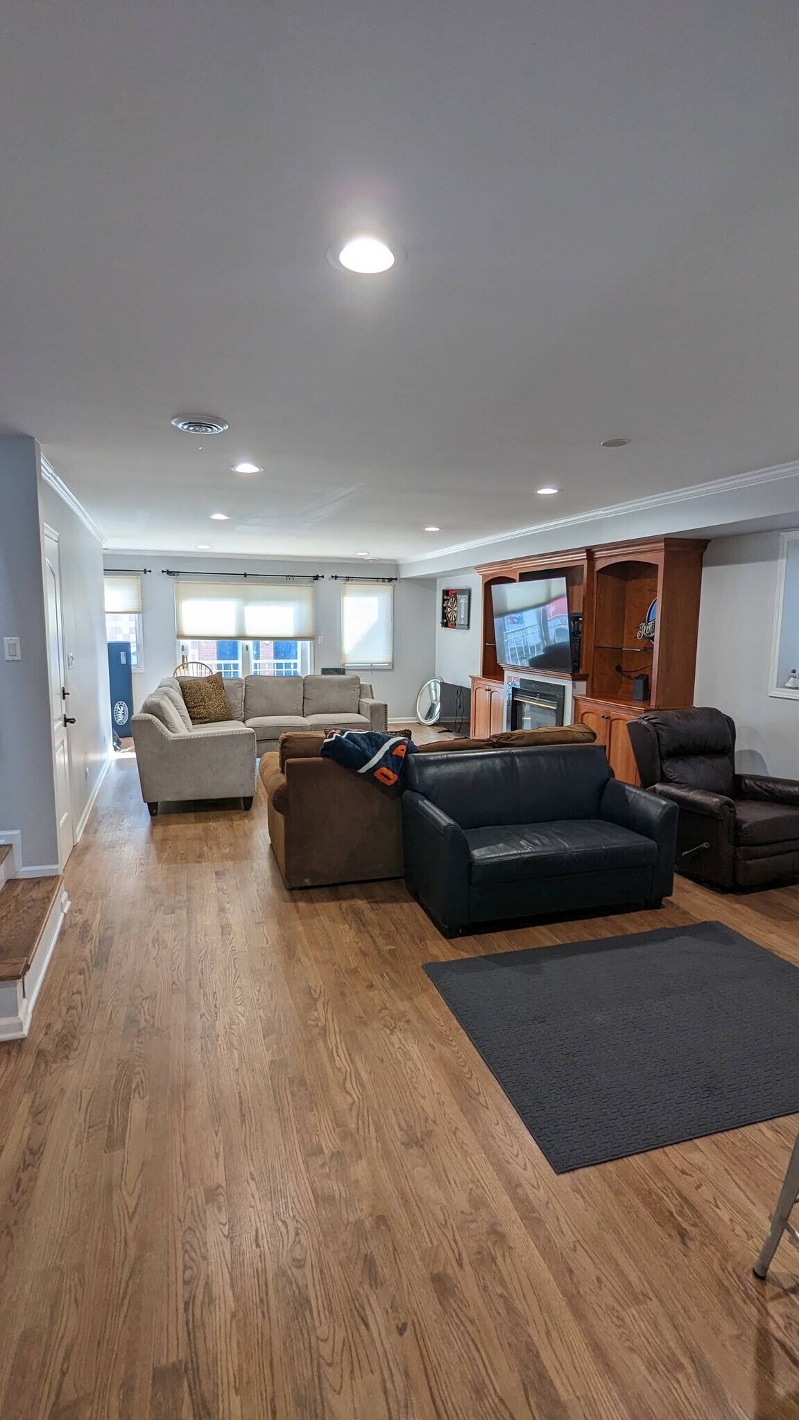 Extra Seating Area in Living Room - 1823-2 N Clybourn Ave