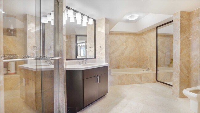 Building Photo - 5757 Collins Ave