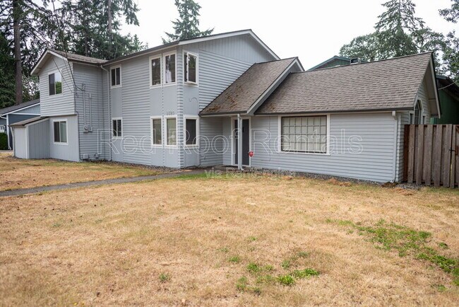 Building Photo - 9620 Maple Ave SW