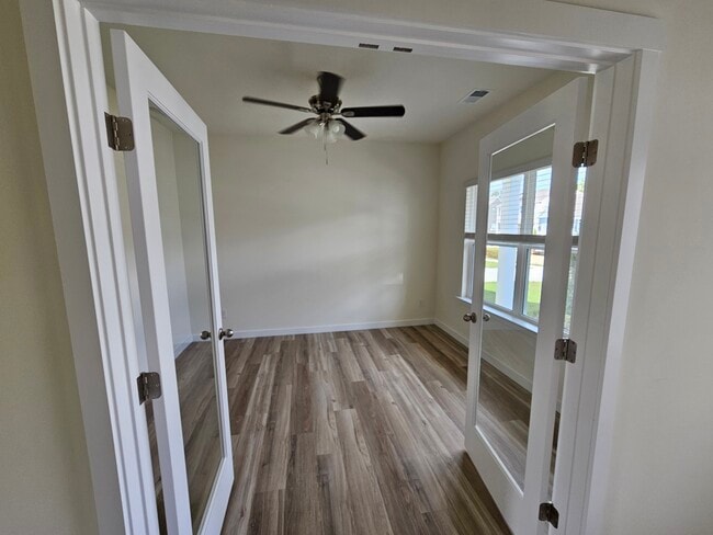 Building Photo - 7327 Bendire Lp