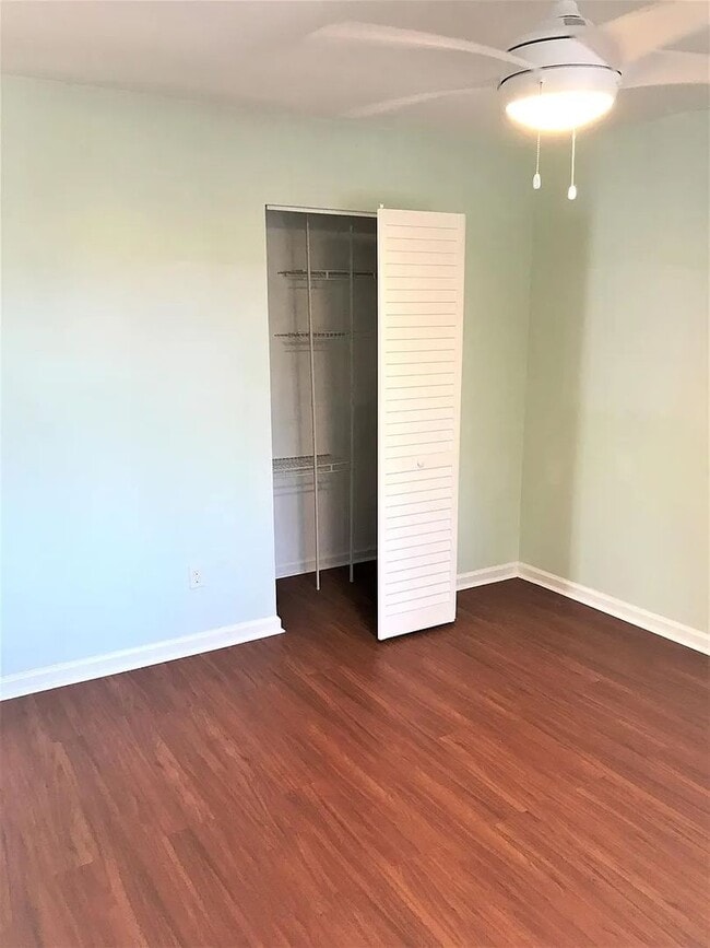 Building Photo - Immaculate and spacious home