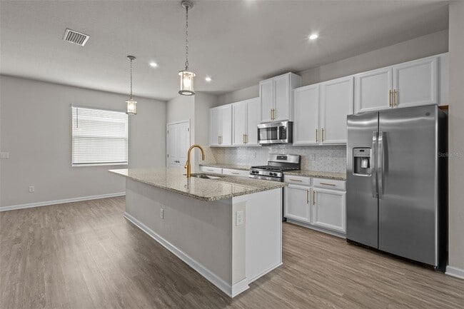 Building Photo - 15384 Caravan Ave