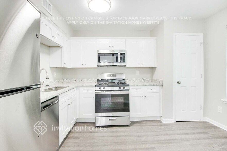 Building Photo - 5130 Forest Downs Ln