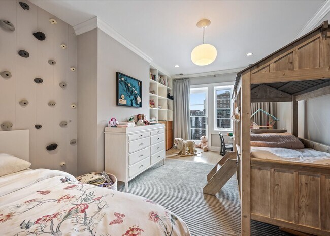 Building Photo - 441 W Deming Pl