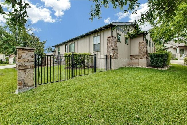 Building Photo - 14501 Falcon Head Blvd