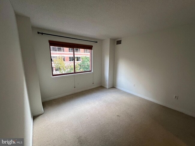 Building Photo - 2301 N Street NW Unit 407