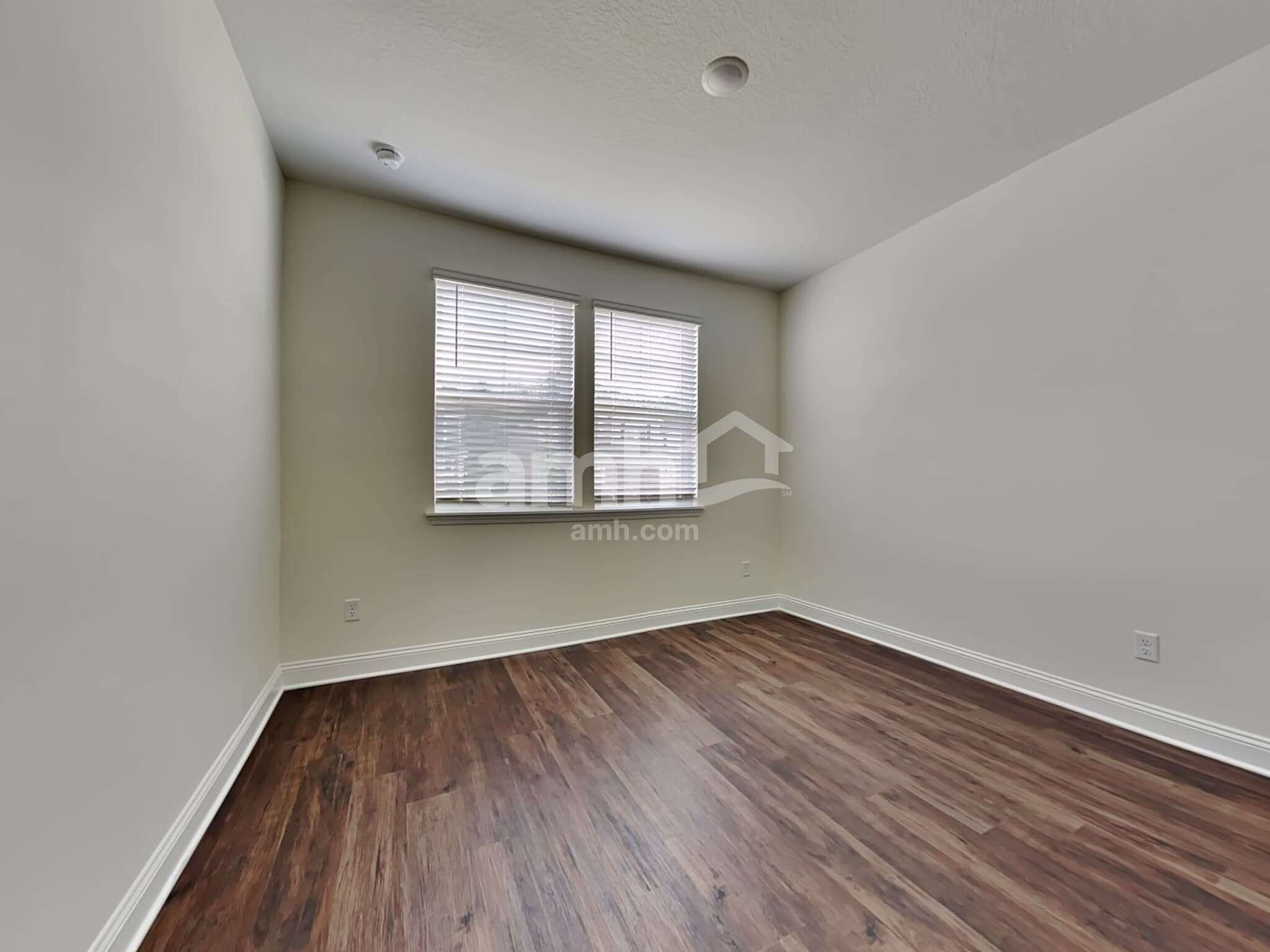Building Photo - 370 Banyan Frst Dr