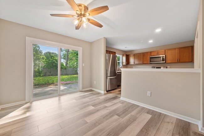 Building Photo - Move in Ready! Brick ranch home has 3 bedr...