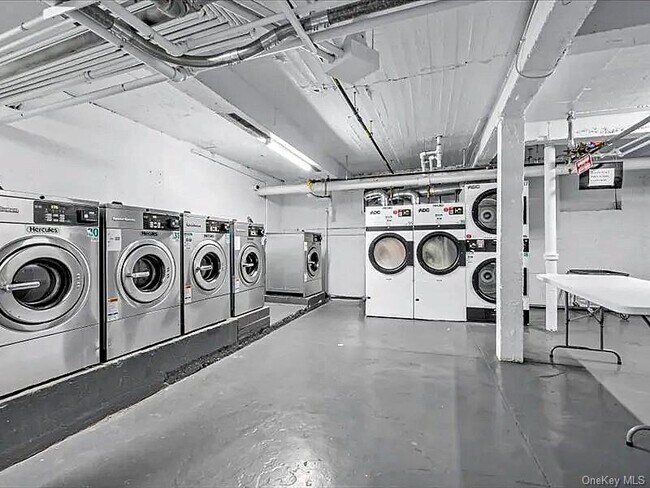 Building Photo - 41-30-41-46 46th St