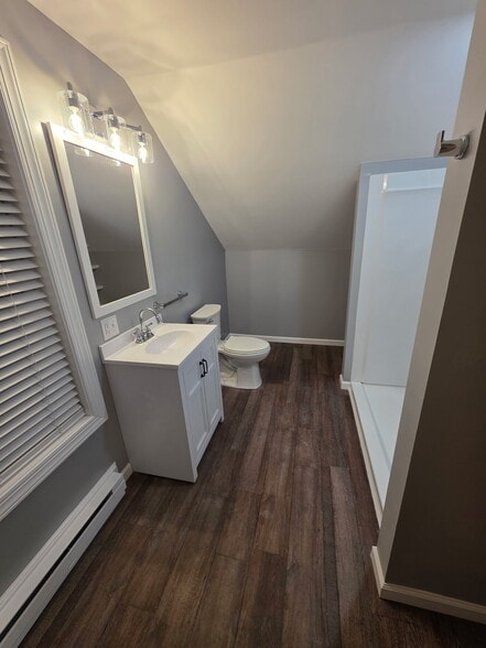 Master Bath - 356 Main St