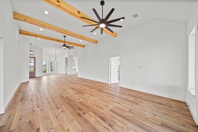 Building Photo - 32826 Rogers Rd