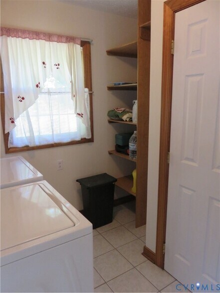 Building Photo - 5801 Wensleydale Dr