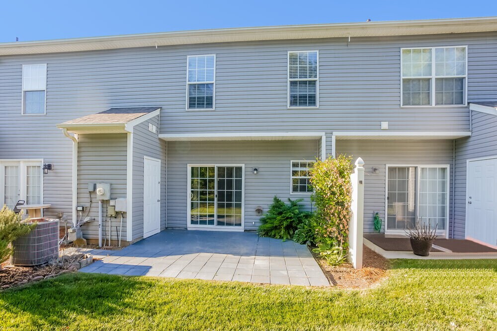 Building Photo - 2857 Summergrove Ct