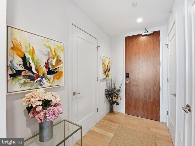 Building Photo - 45 Sutton Square SW