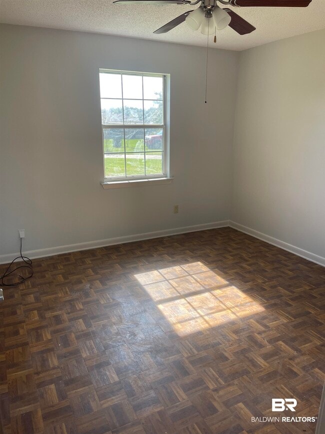 Building Photo - 62 Northgate Cir