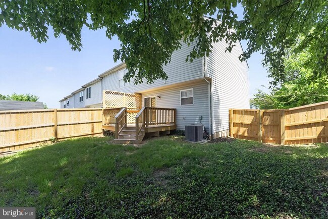 Building Photo - 4630 Warren Tree Way