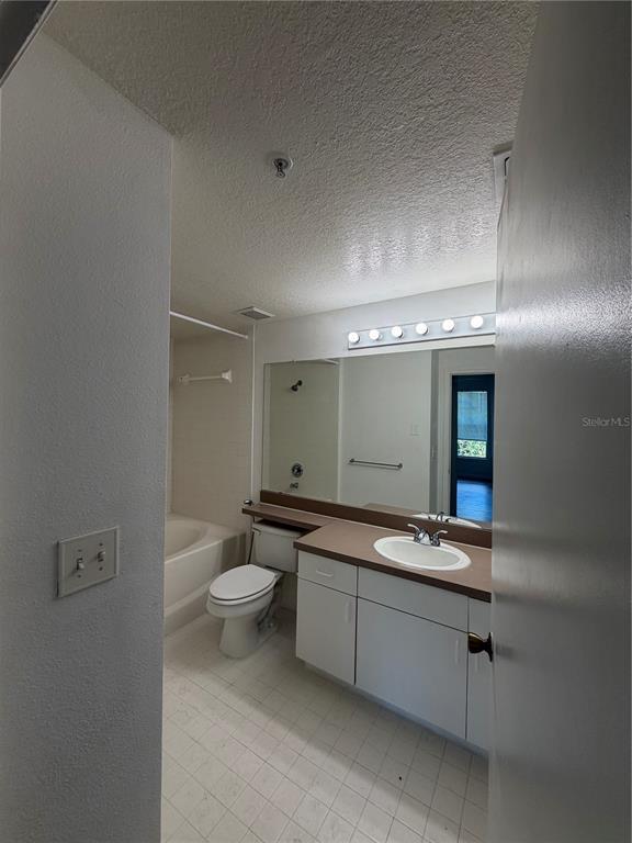 Building Photo - 5542 Metrowest Blvd