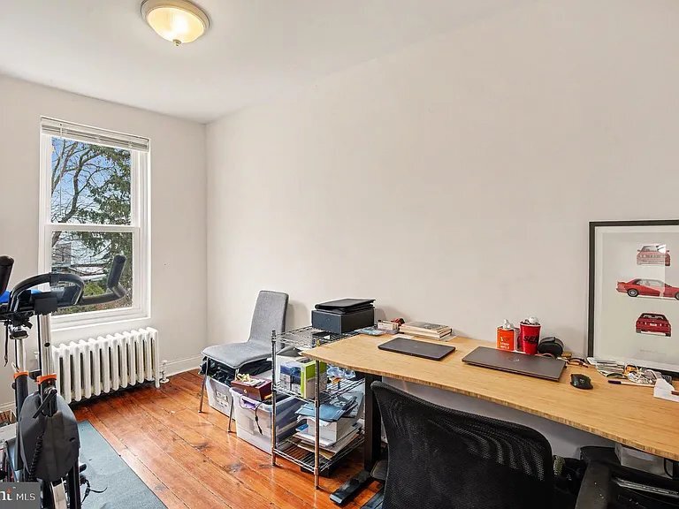 Building Photo - 115 Hermit St