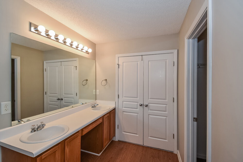 Building Photo - 57 Darbys Run Ct