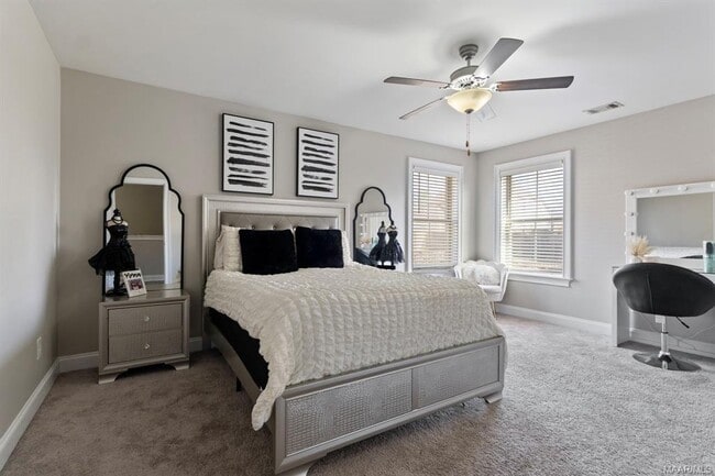 Building Photo - 522 Jeffrey Dr