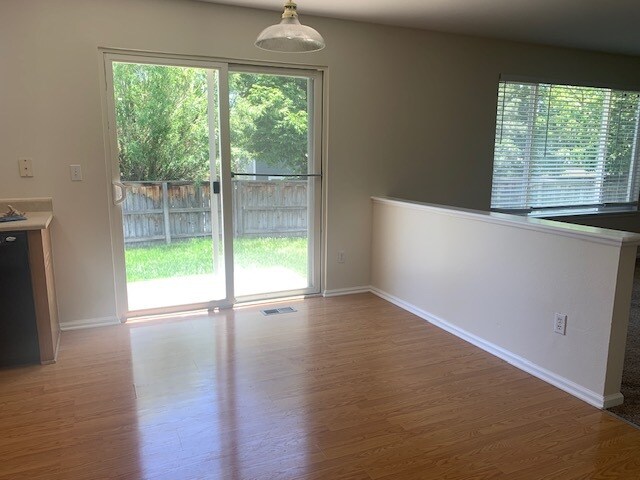 Building Photo - 4952 Tarcoola Ln