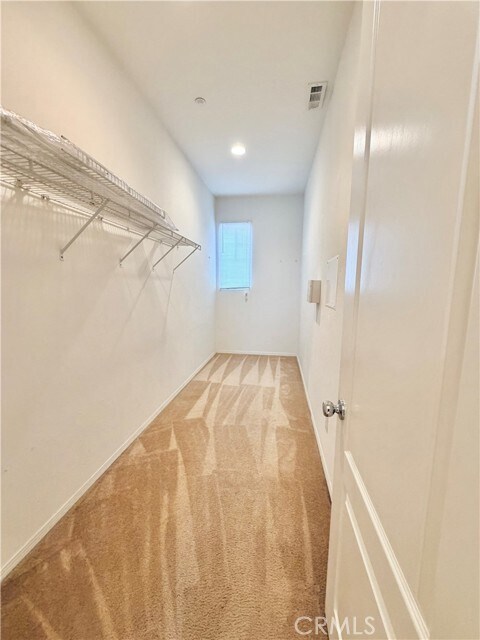 Building Photo - 7161 East Ave