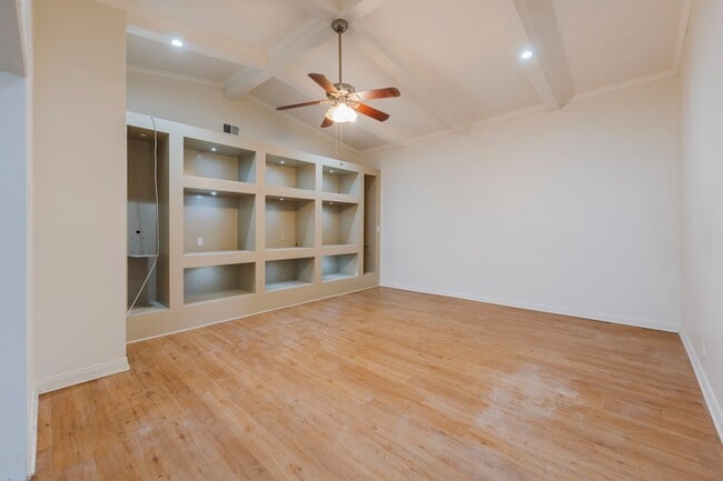 Building Photo - West Torrance 4 bedroom 2 bath