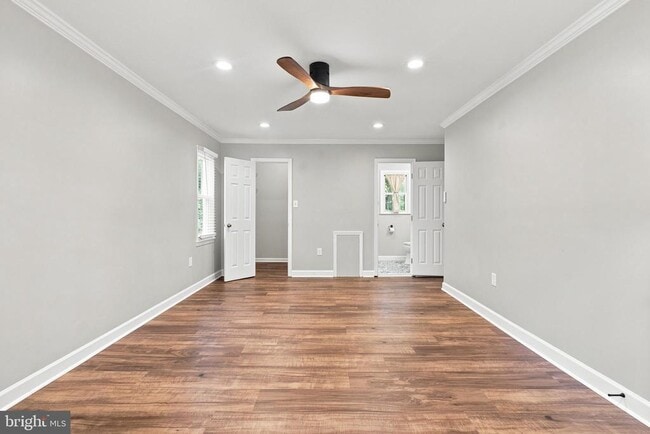 Building Photo - 11414 Bronzedale Dr