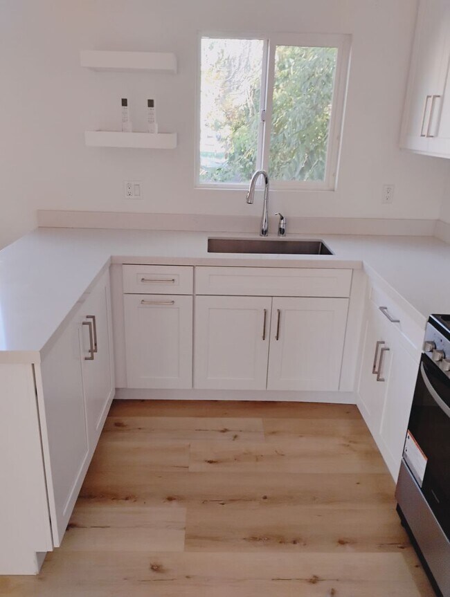 Building Photo - 6060 La Prada St