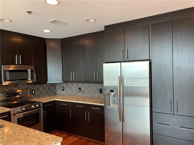 Building Photo - 1080 Peachtree St NE