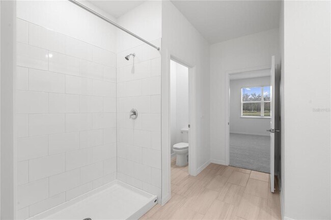 Building Photo - 18170 Pleasantview Blvd