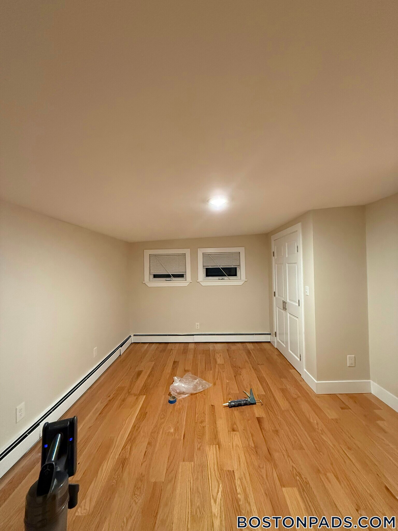 Building Photo - 2 Buckingham St