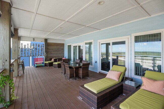 Building Photo - 456 Paradise Pointe Dr