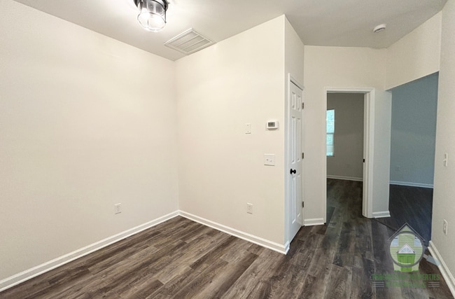 Building Photo - 129 Harrington Ave