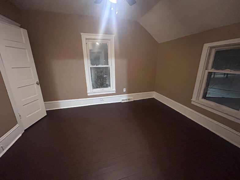 Building Photo - 12310 Watterson Ave