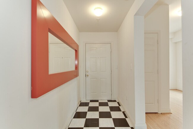Building Photo - 1340 Fairmont St NW