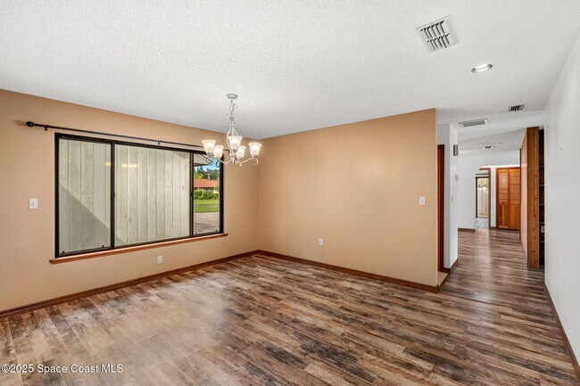 Building Photo - 1387 Gleneagles Ct