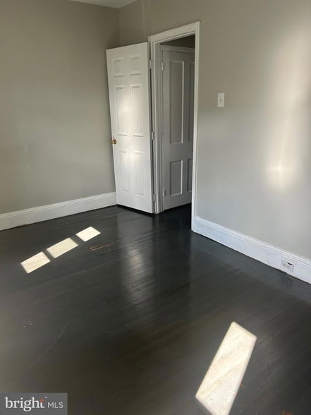 Building Photo - 429 N 40th St