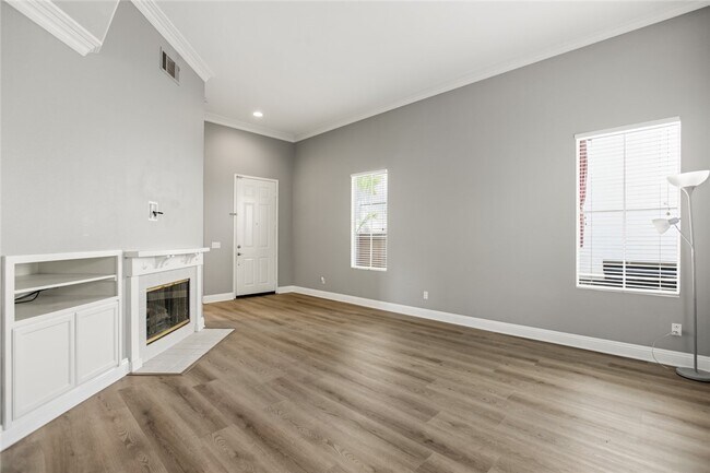 Building Photo - 10242 Boyd Dr